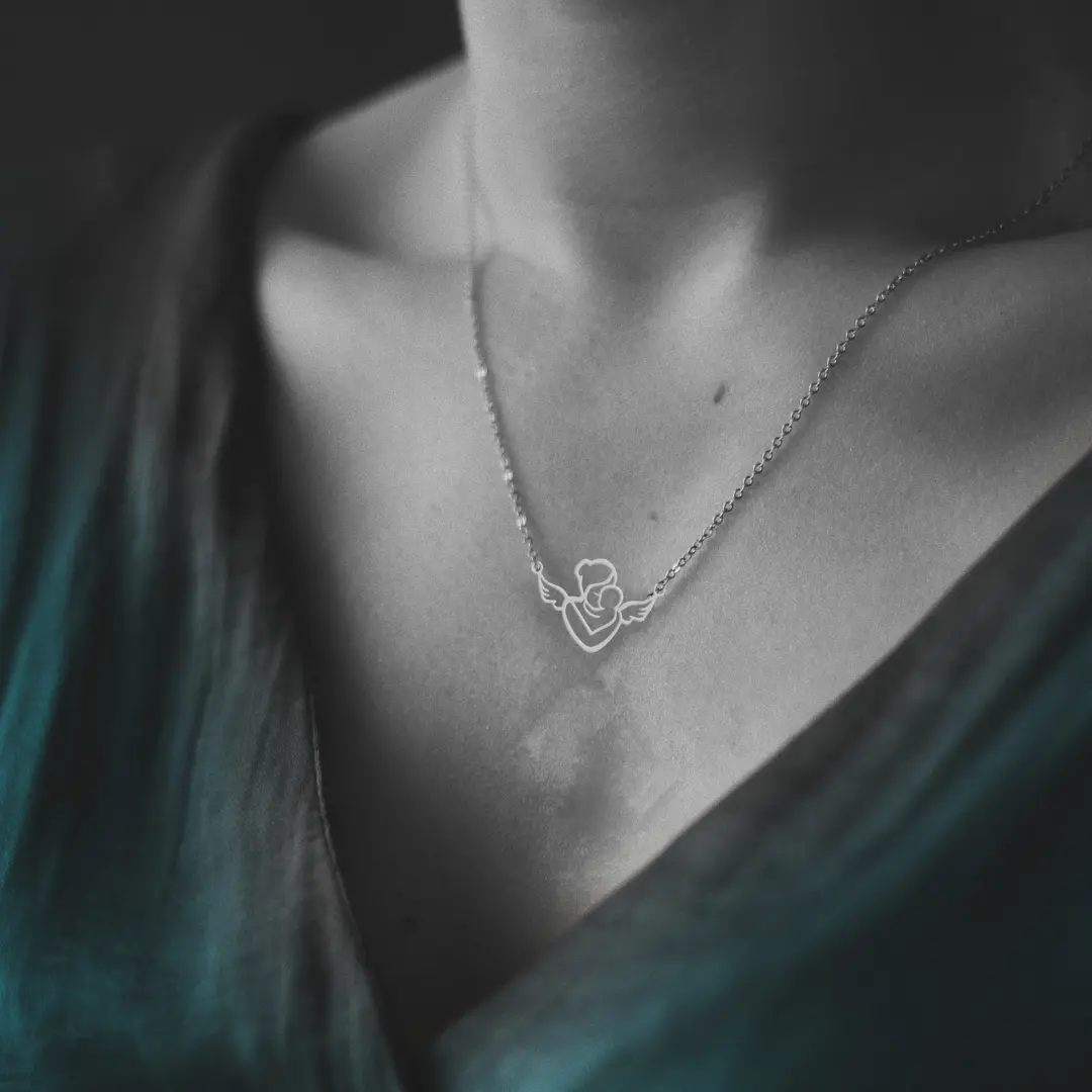 آویز مادر ، بچه فرشته و زنجیر نقره روز مادر