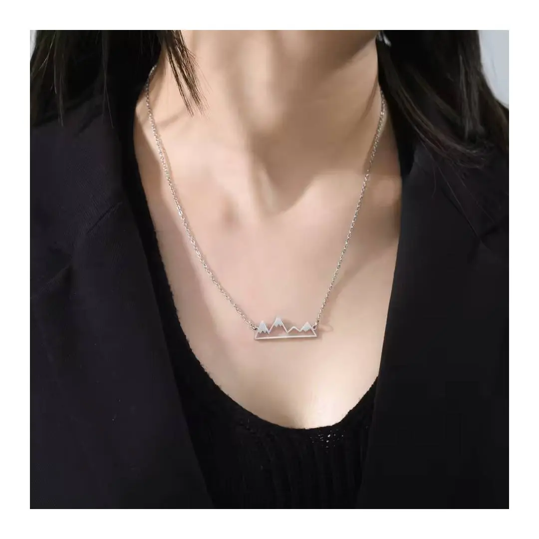 گردنبند کوه نقره و زنجیر