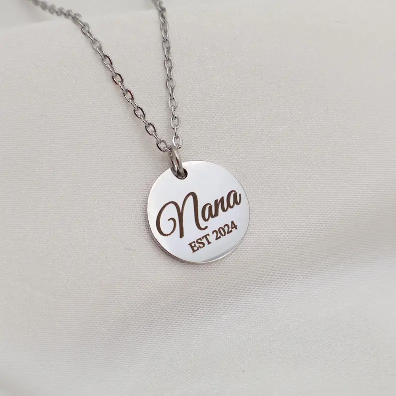 پلاک دایره ای استیل حکاکی اسم به همراه زنجیر (آبکاری طلایی)