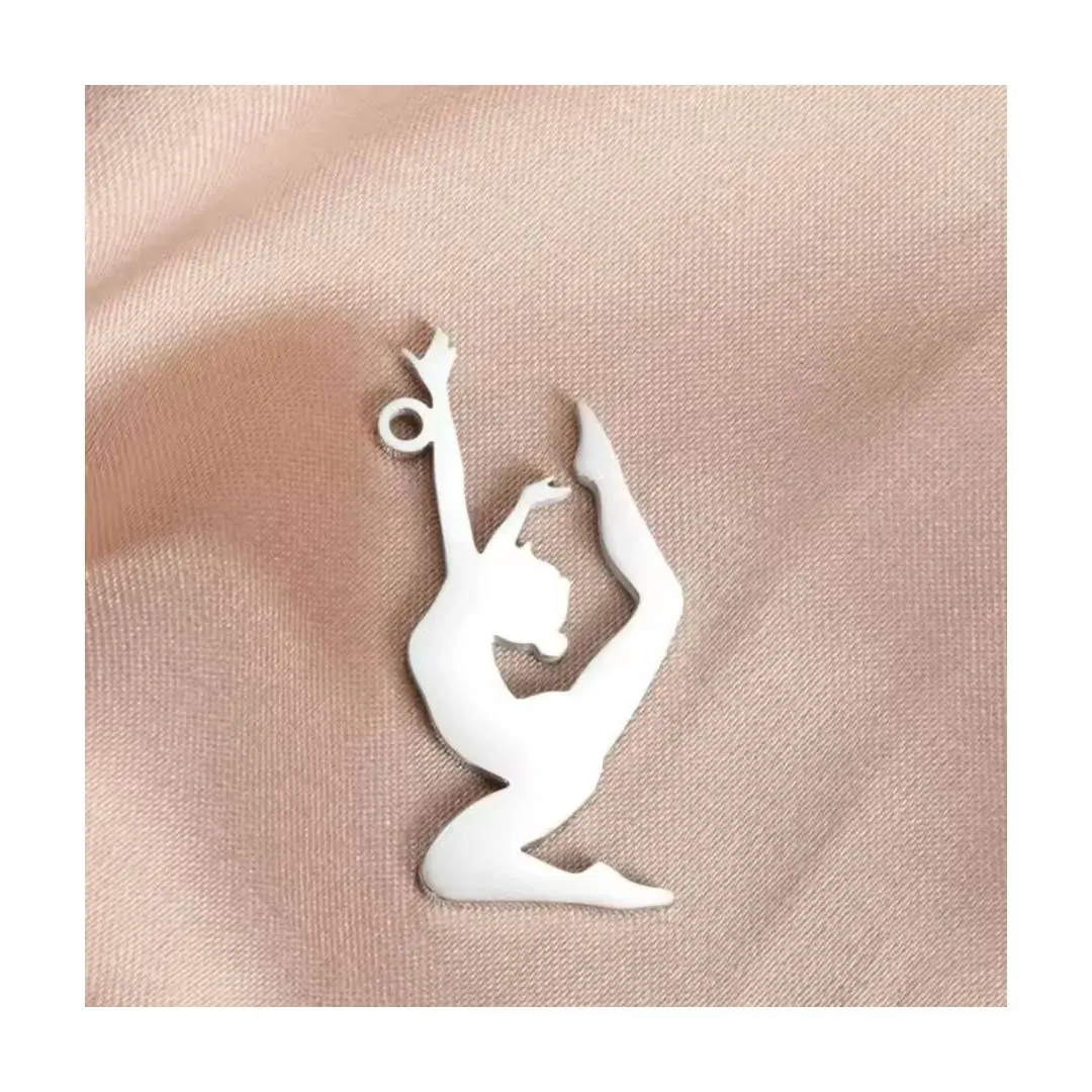 گردنبند ورزش ژیمناسیک نقره و زنجیر