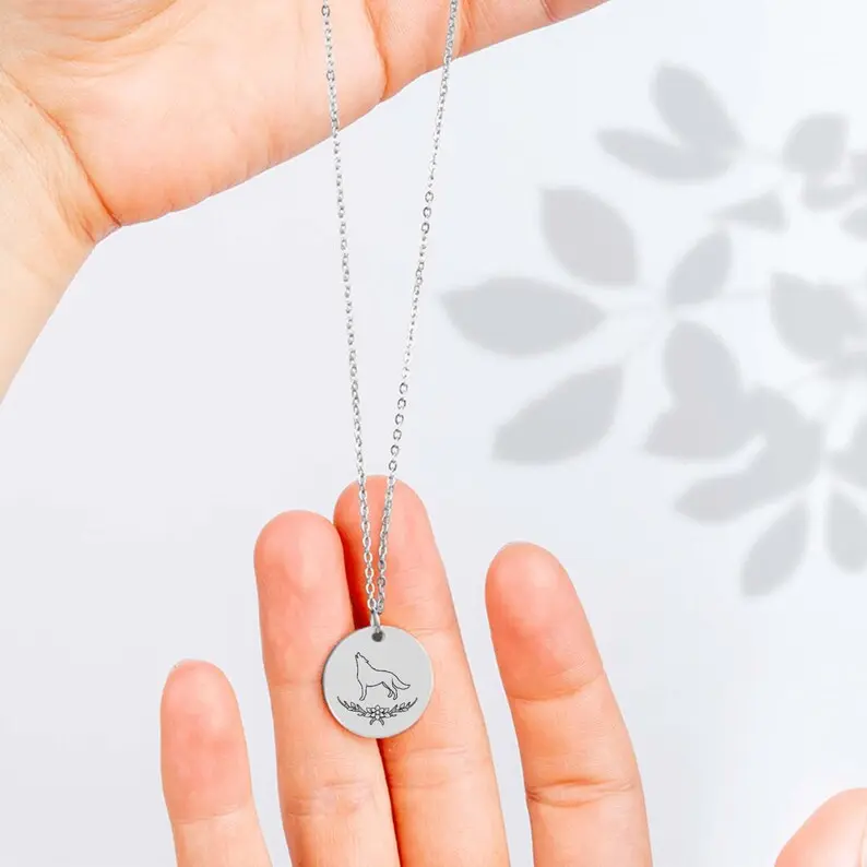 پلاک استیل گرگ زوزه کش به همراه زنجیر