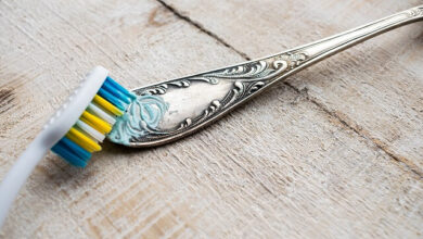 استفاده از خمیر دندان برای تمیز کردن نقره