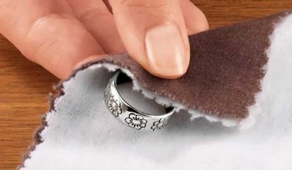 دلایل سیاه شدن نقره