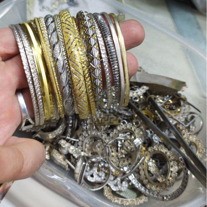 تصویر جواهرات نقره دست دوم -قیمت نقره دست دوم امروز برای خریداران