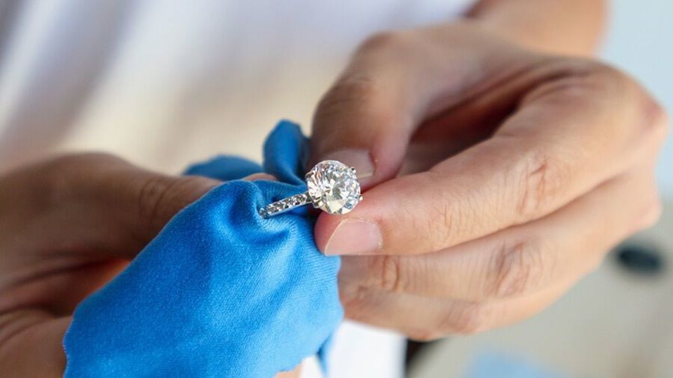 روش‌های خانگی نگهداری نقره