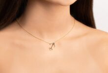 گردن آویز نماد ماه تولد آذر با نگین