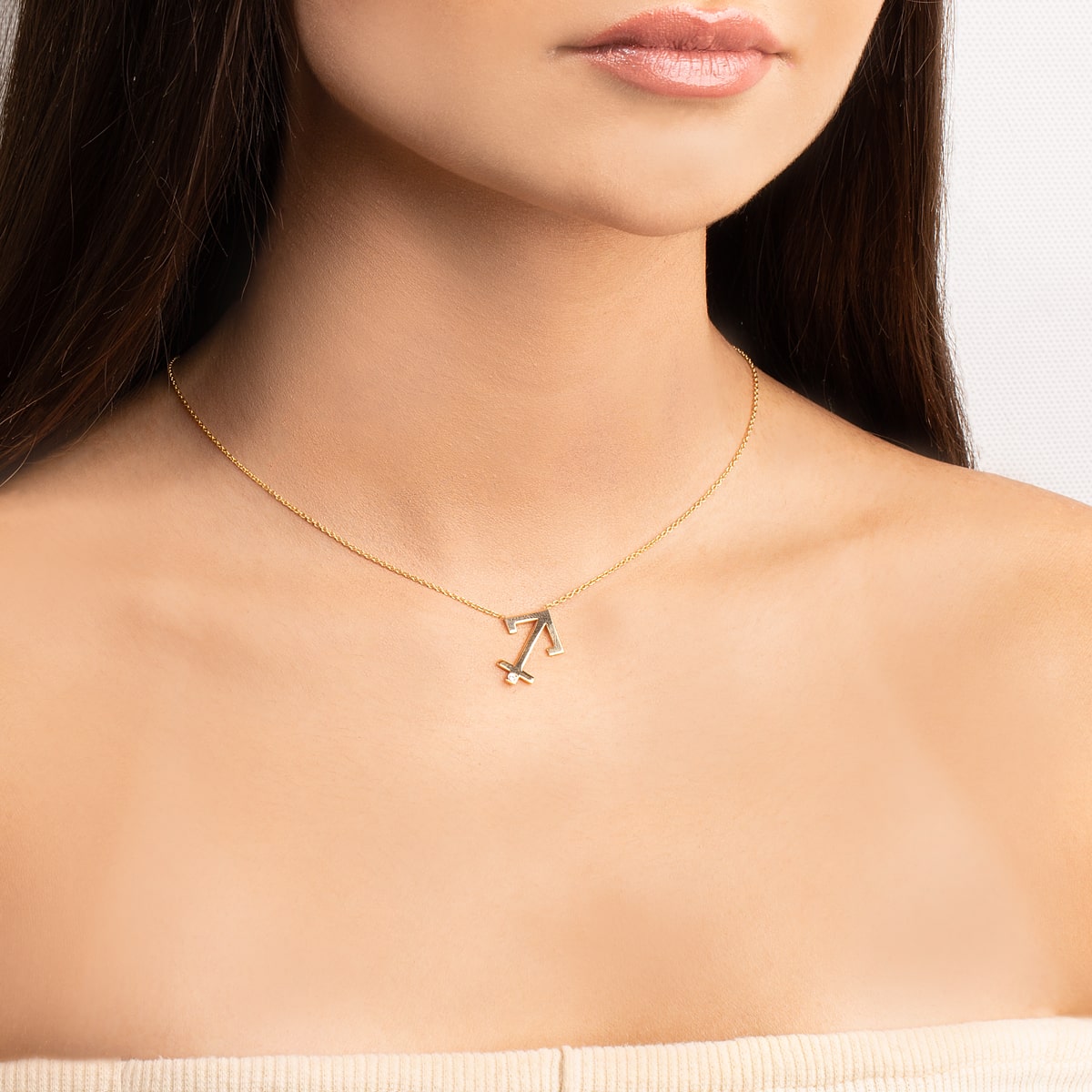 گردن آویز نماد ماه تولد آذر با نگین