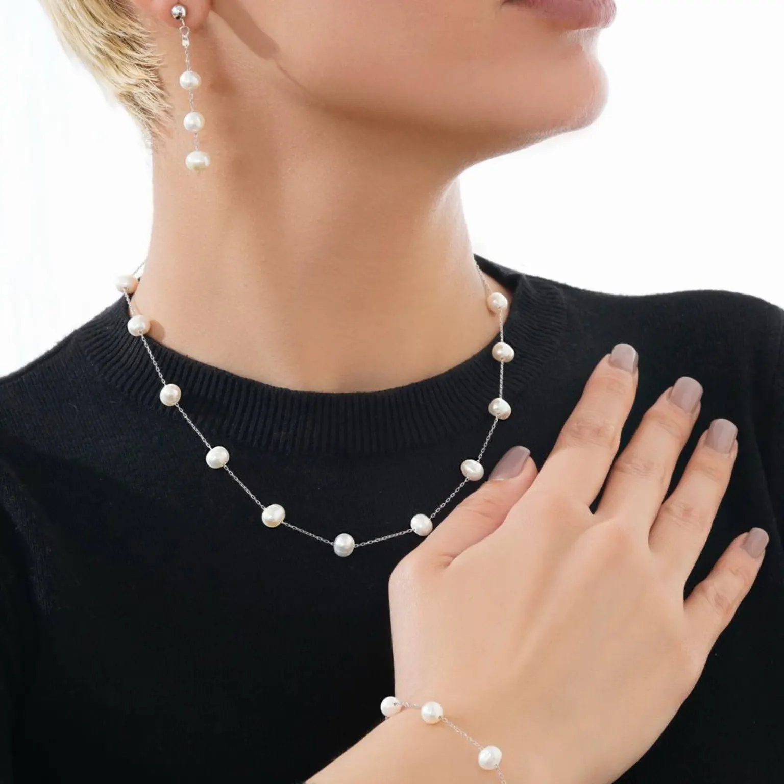 سرویس زیبای زنانه ترکیب نقره و مروارید