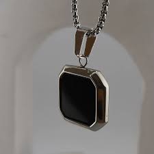 گردن‌آویز نقره شش ضلعی الماس سیاه